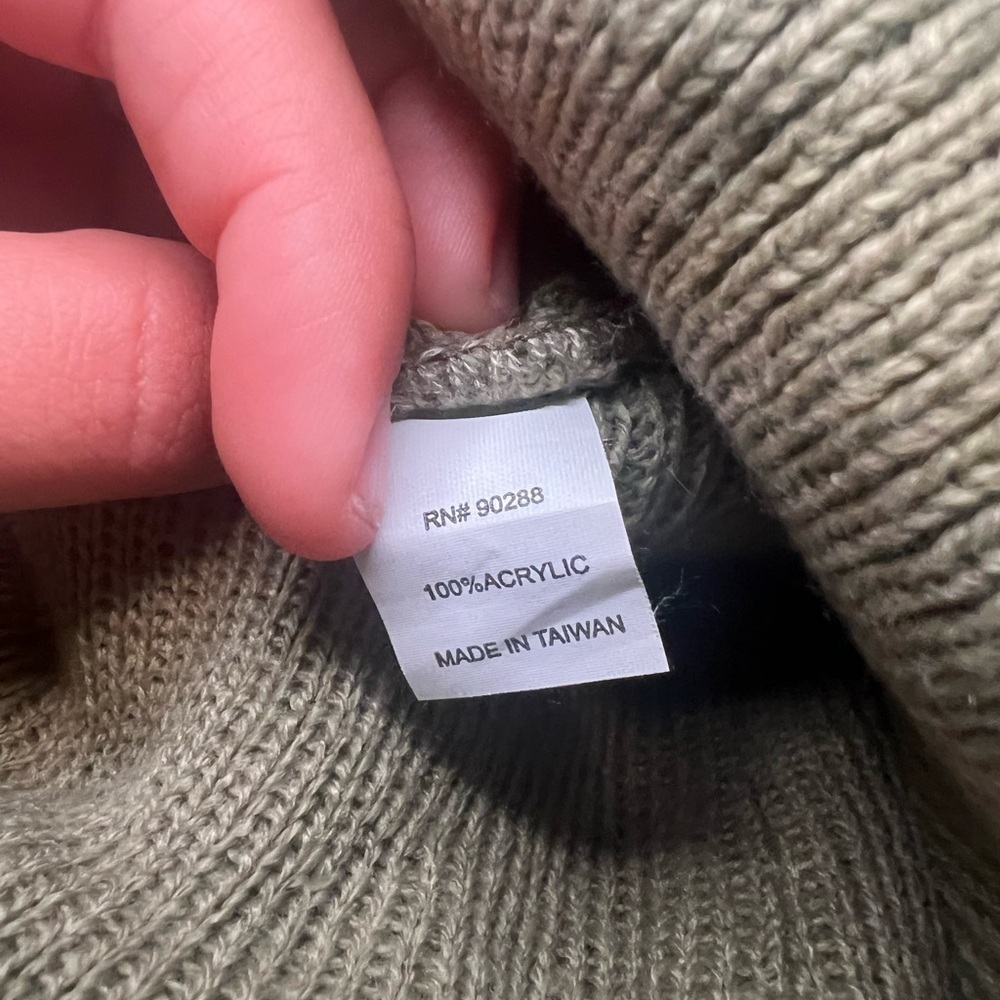 Adidas Green Beanie - Picture 2 of 3